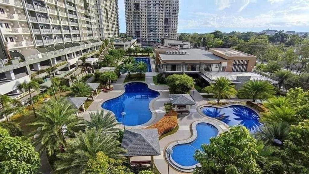 1 BR Condo with balcony in Verdon Parc Trevans Building