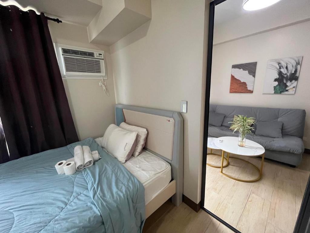 Gentry Manor with WIFI,Gym,Pool Near Okada,NAIA&MOA 12B