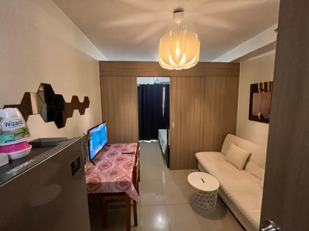 2Beds with Balcony&Wifi TV 4 Pax at Shore 2 MOA complex 834