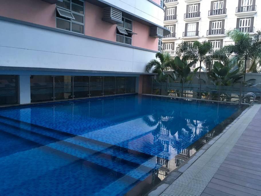 101 Newport Blvd Condotel