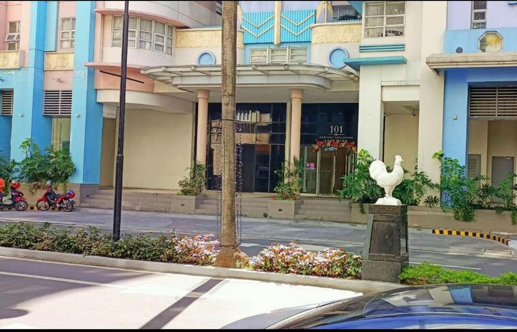 101 Newport Boulevard near NAIA Terminal 3