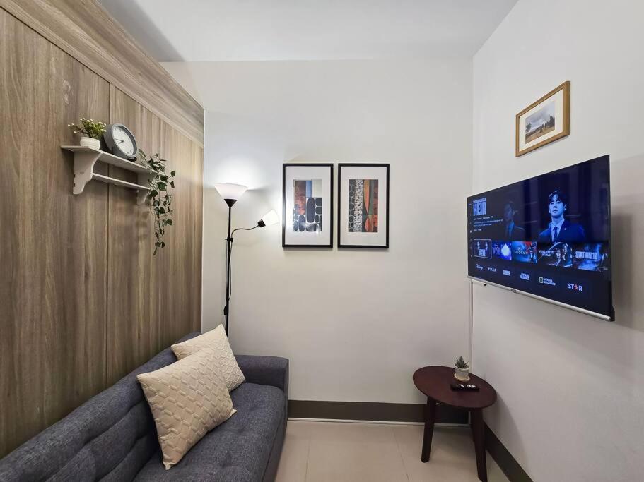 1BR Unit Condotel w Balcony FAME Residences -FM23
