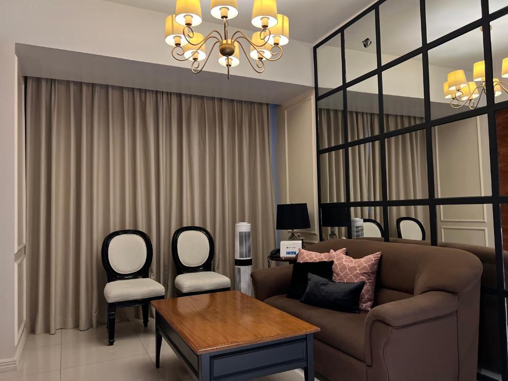 2-Bedroom Manhattan, Cubao Condo