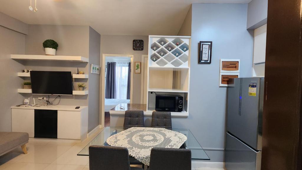 2BR NORTHPOINT CONDO FREE Airport Pick Up for 3 nights stay or more
