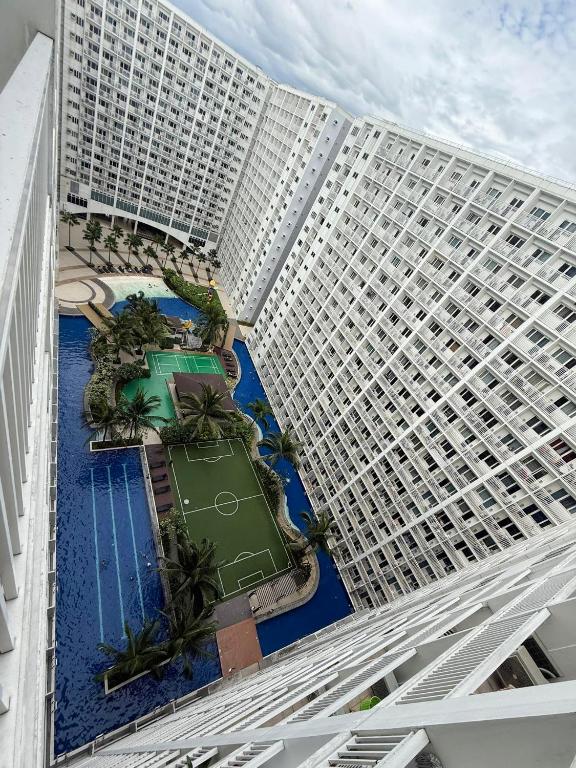2BR SHORE FAMILY GROUPs AFFORDABLE STAYCATION