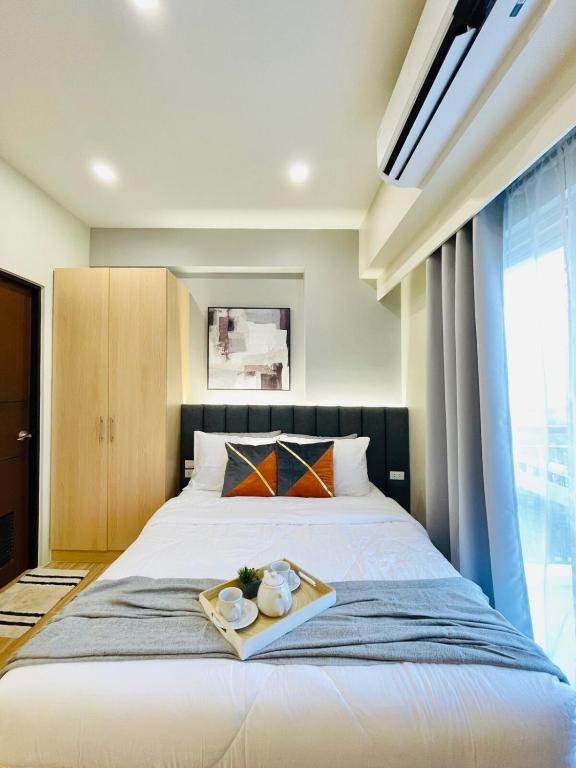 30 Luxe City Studio