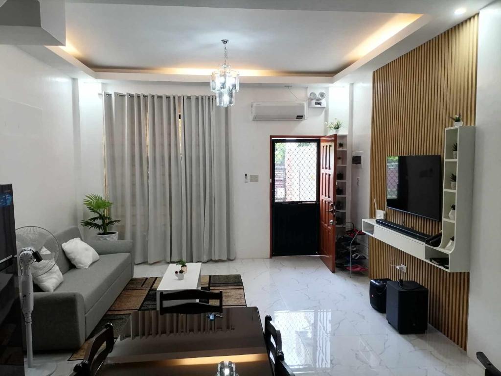 80Square Guest House