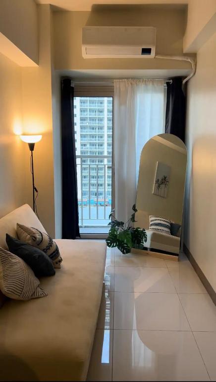 Aesthetic apartment w/ Netflix, near US Embassy