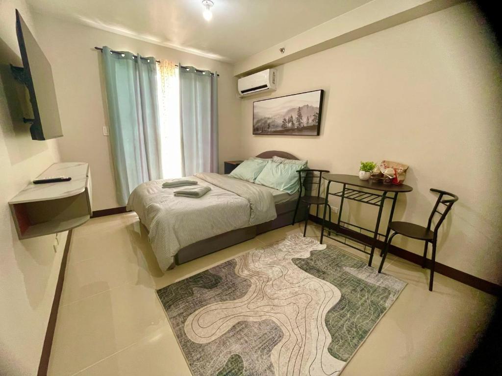Near Beach Condo with 2 Olympic Size Pool
