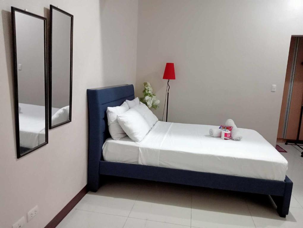Affordable Staycation Near Terminal 3 Newport Boulevard