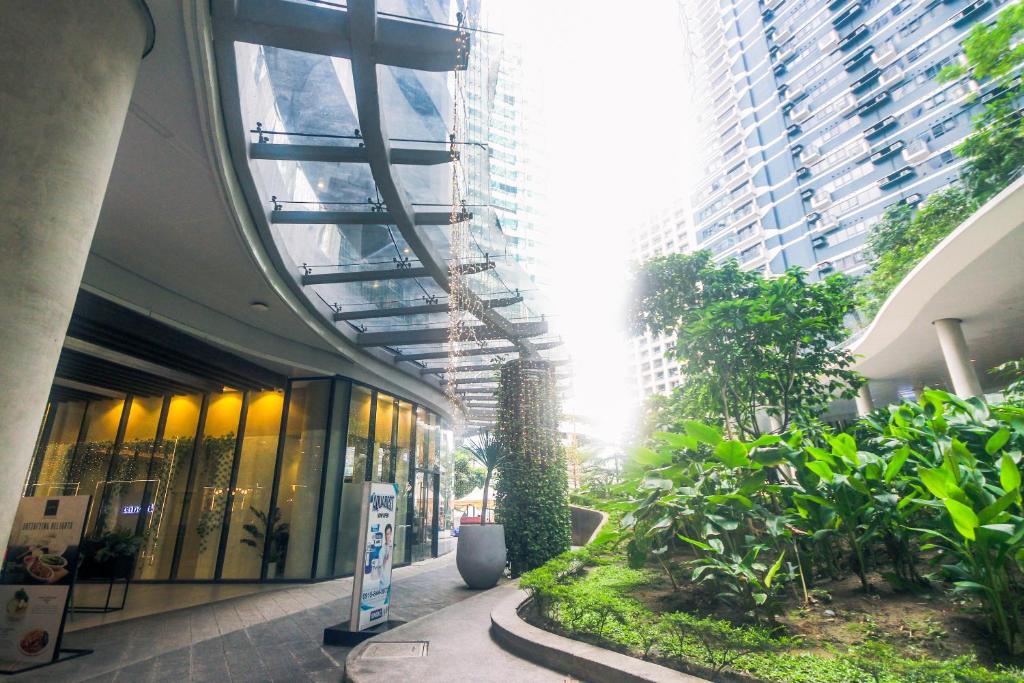 Air Dream Den Good Vibes Makati Gym Swim Park Superfast Internet 3870
