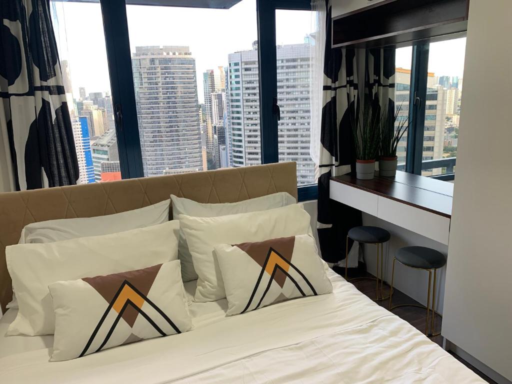 Perfect for Couples - Makati City Comfort and Style