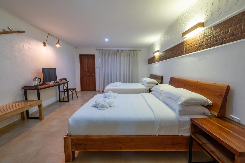 Alona Garden Suites