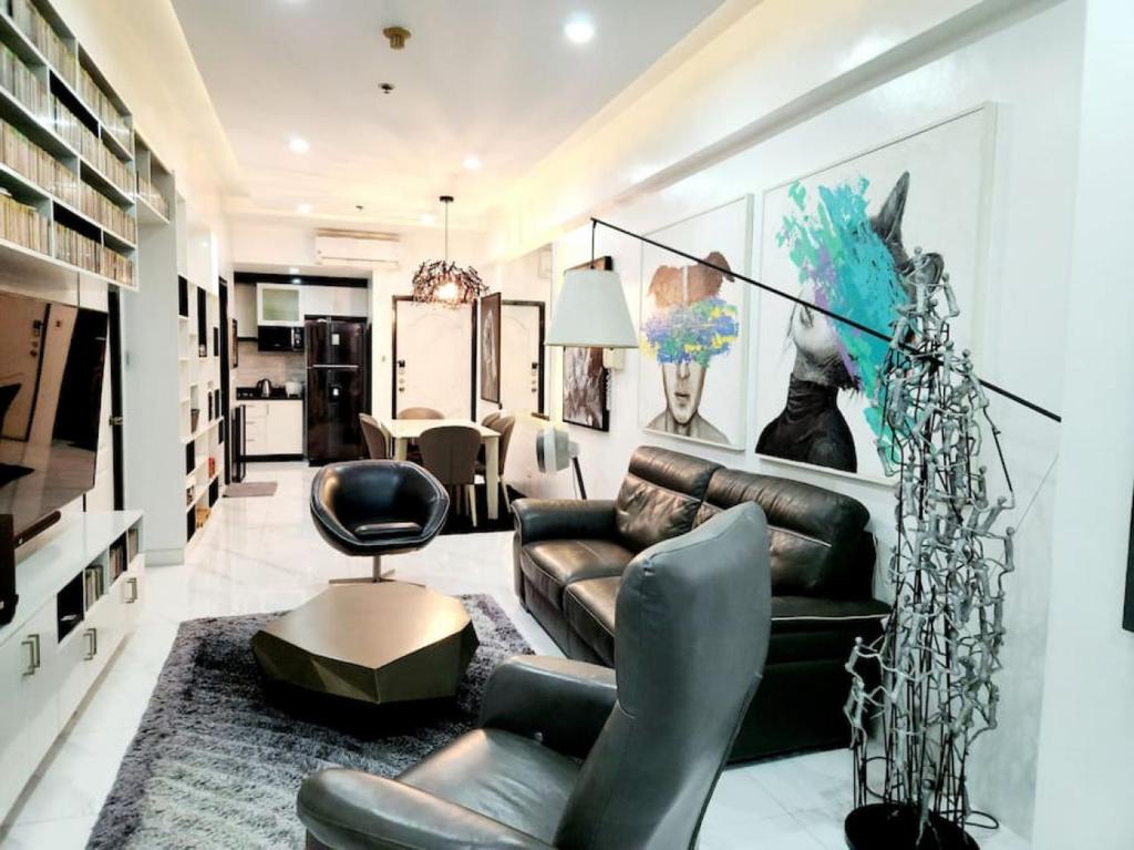 Alpha Grandview Malate Condo 2005