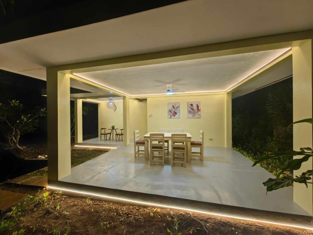 Amalia's Guest House at Pangpang Bar & Restaurant