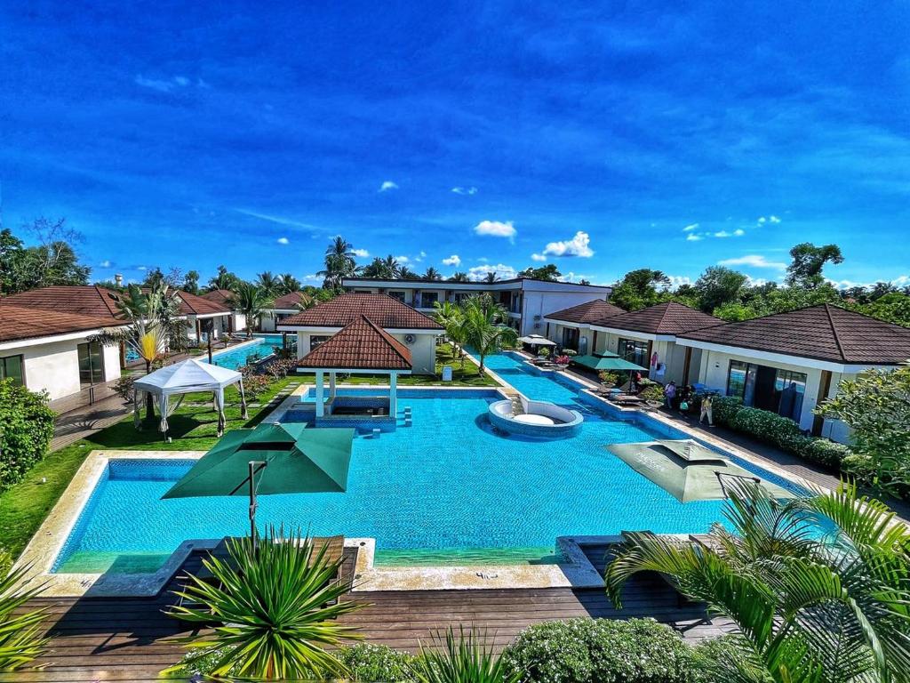 Amphitrite Resort