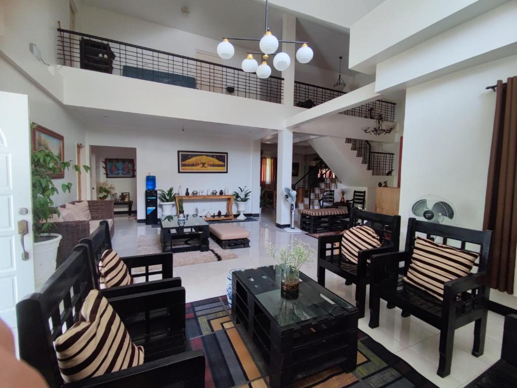 Antonio Homestay