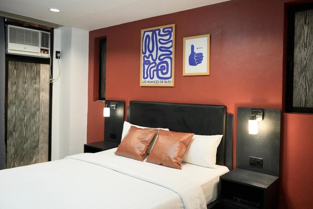 Artsy Central Loft 1BR, 24-7Concierge, Balcony