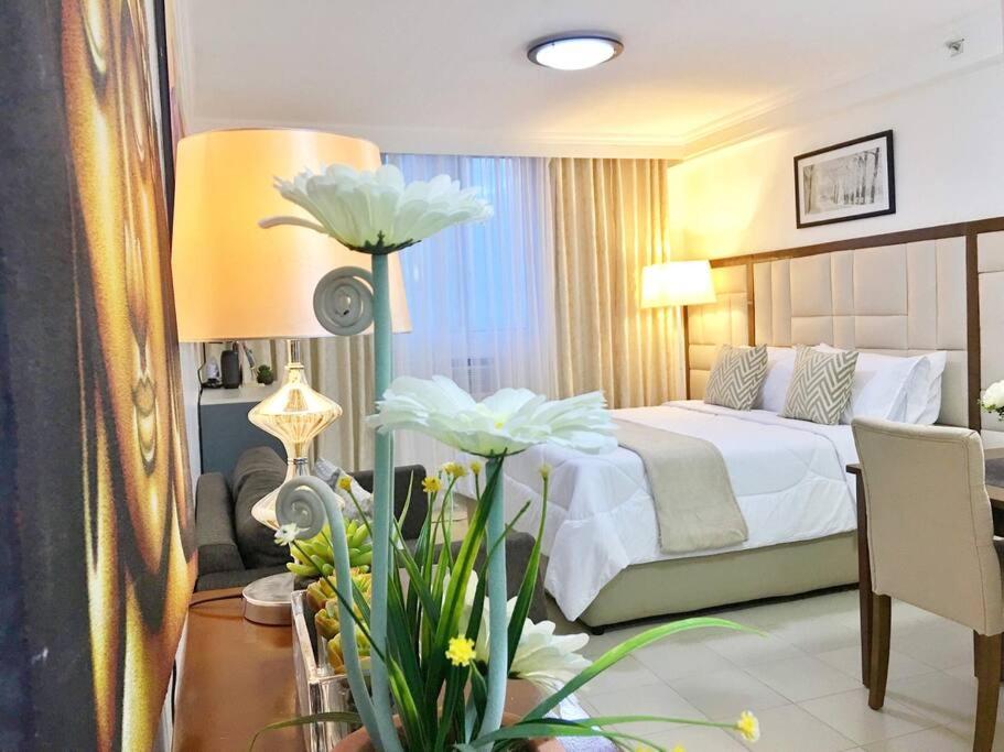 Attractive studio Luxury bed 2 to 4pax Free pool & Parking
