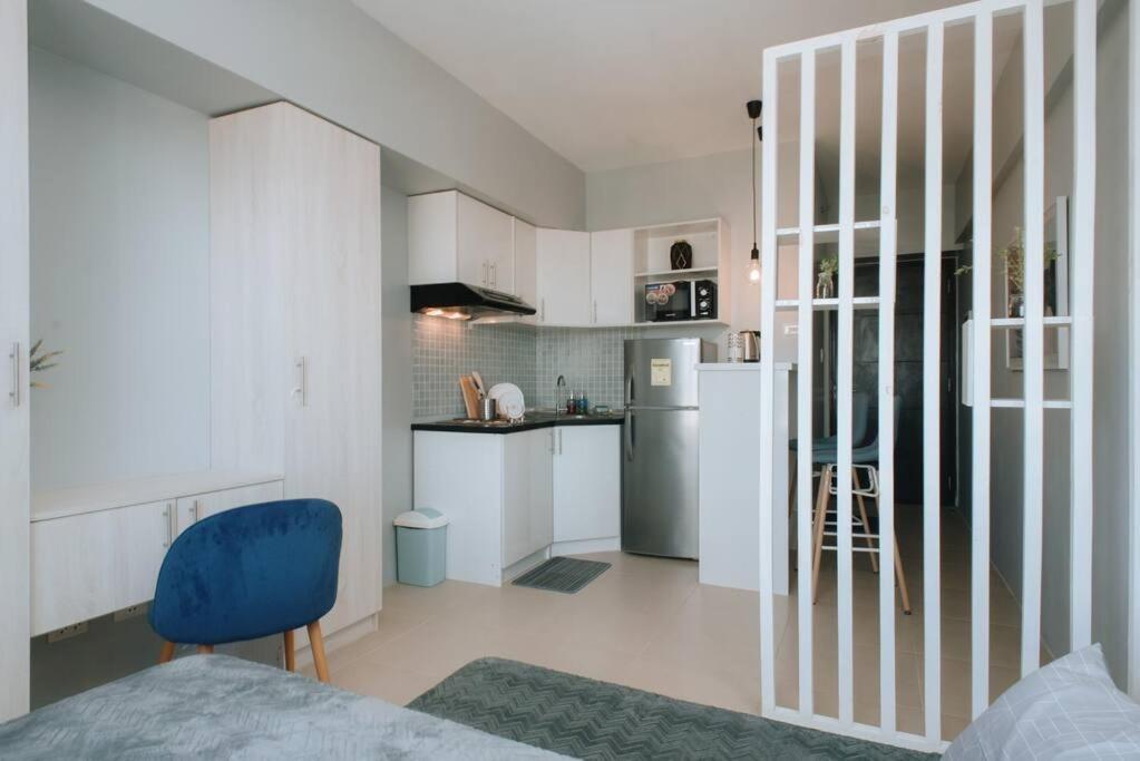 Studio Unit at Avida Towers Riala Tower 2 Cebu IT Park with Pool and Wifi