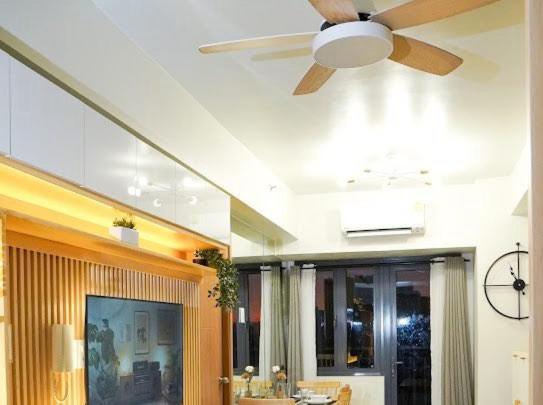 Awsome Corner Unit at Shore 3