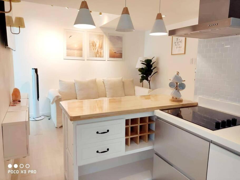Azure SKYVIEW PENTHOUSE minimalist unit