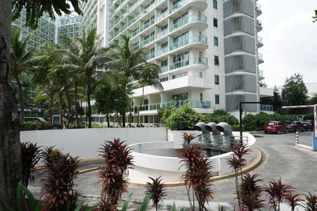 Azure Urban Residences Beach and Resort by Vookley