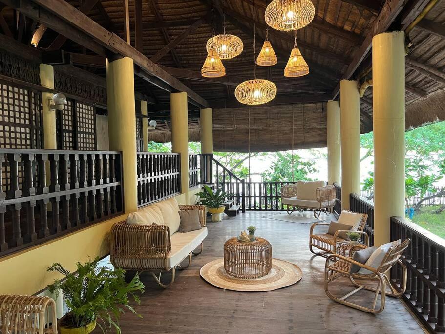 Balay Lucia- BalayByTheSea serene villa near Vigan