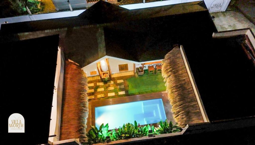 Bali-Inspired Villa with Private Pool ,Sleeps 10