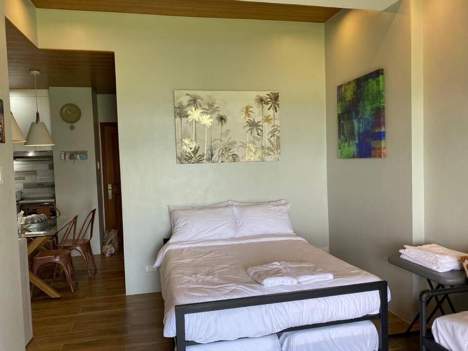 Modern Unit Near The Beach at Canyon Cove Nasugbu