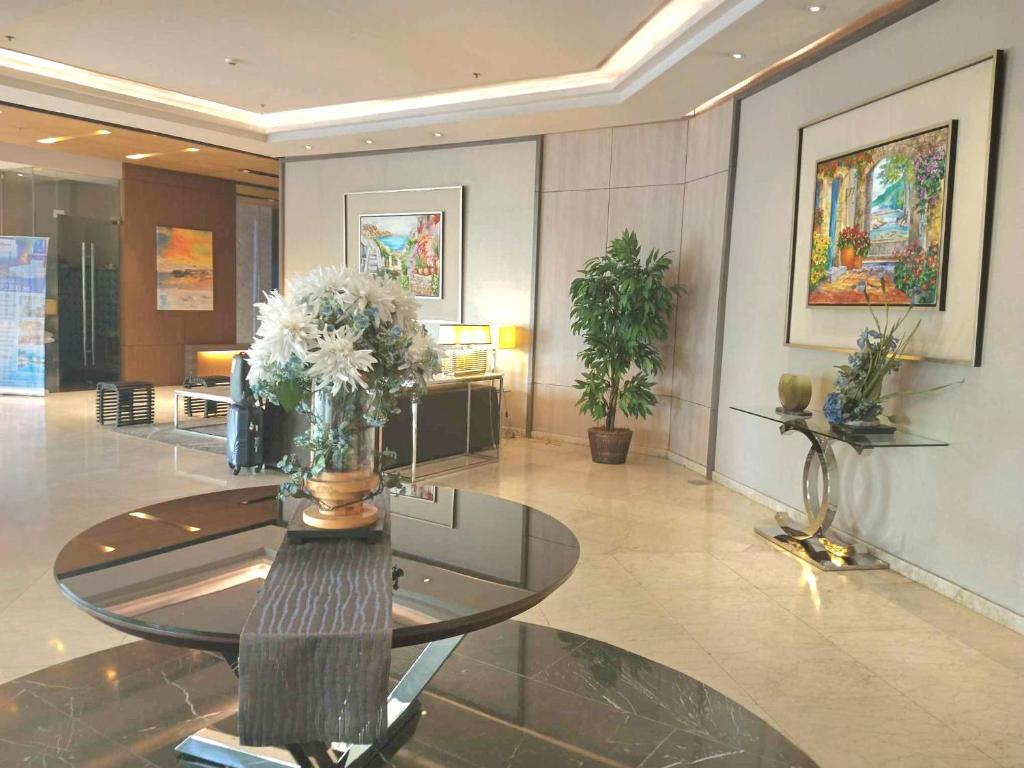 Bel's 2 Bedroom Condo in Santorini Hotel Sta. Lucia Mall Cainta Rizal