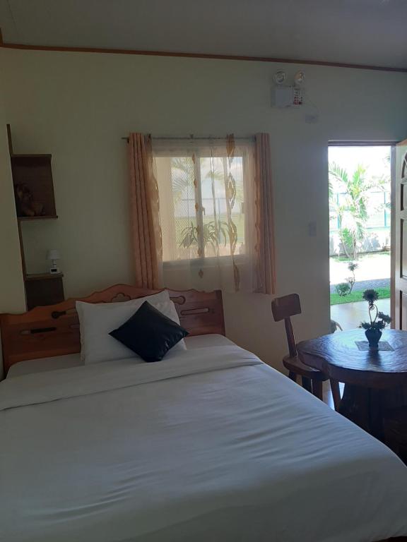 Binalonan Transient/GUESTHOUSE (PENSION GLAYDIE)