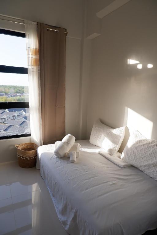Brand New Condo With Scenic View and Pool