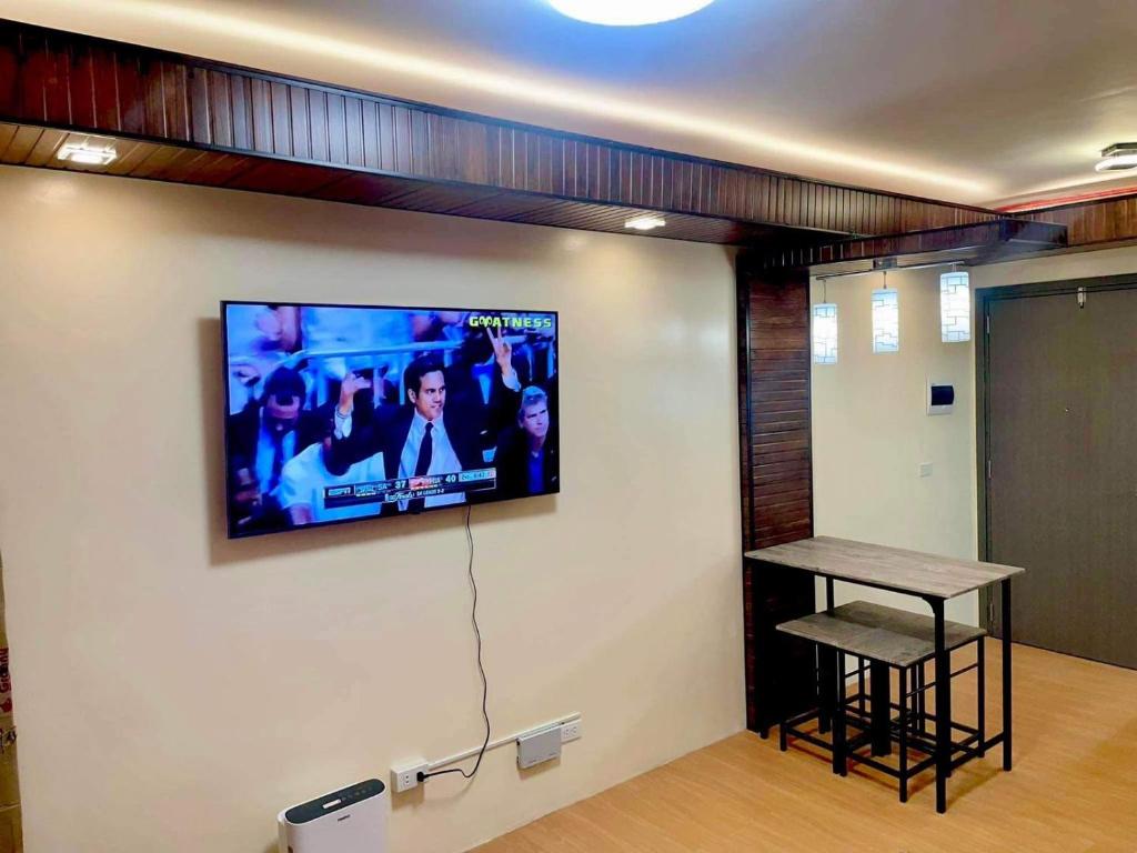 Bria Flats Condominium Azure