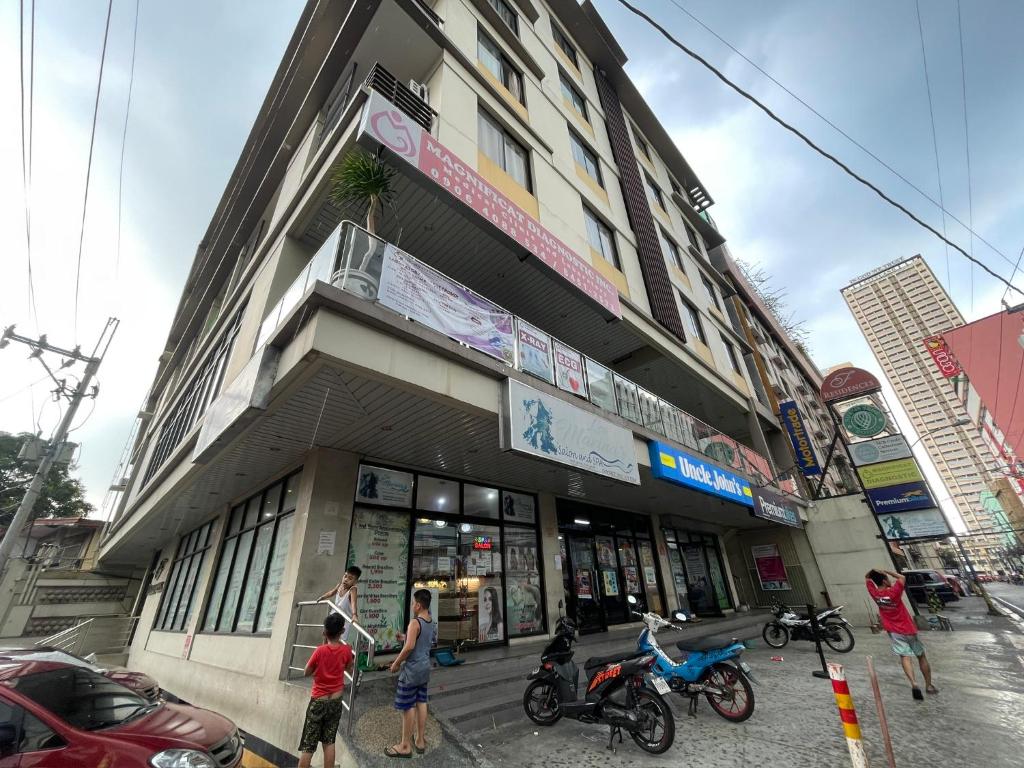 Buenbyahe Rooms Studio Type Mandaluyong Edsa Shaw MRT Studio at F Residences Under new management