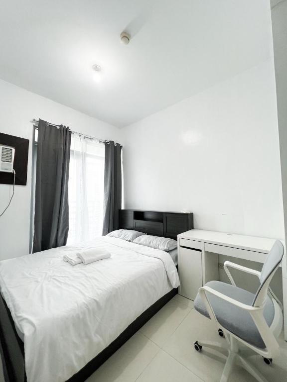 Business Studio in Salcedo Village Makati