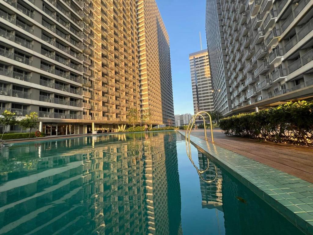 Casa Jezhuel at Fame Residences