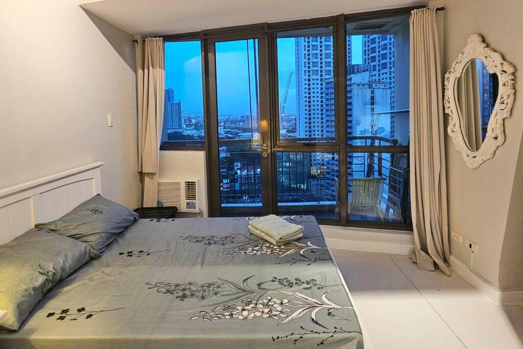 KL Tower Residences in Makati near Greenbelt, 1 BR 100mbps Wi-Fi