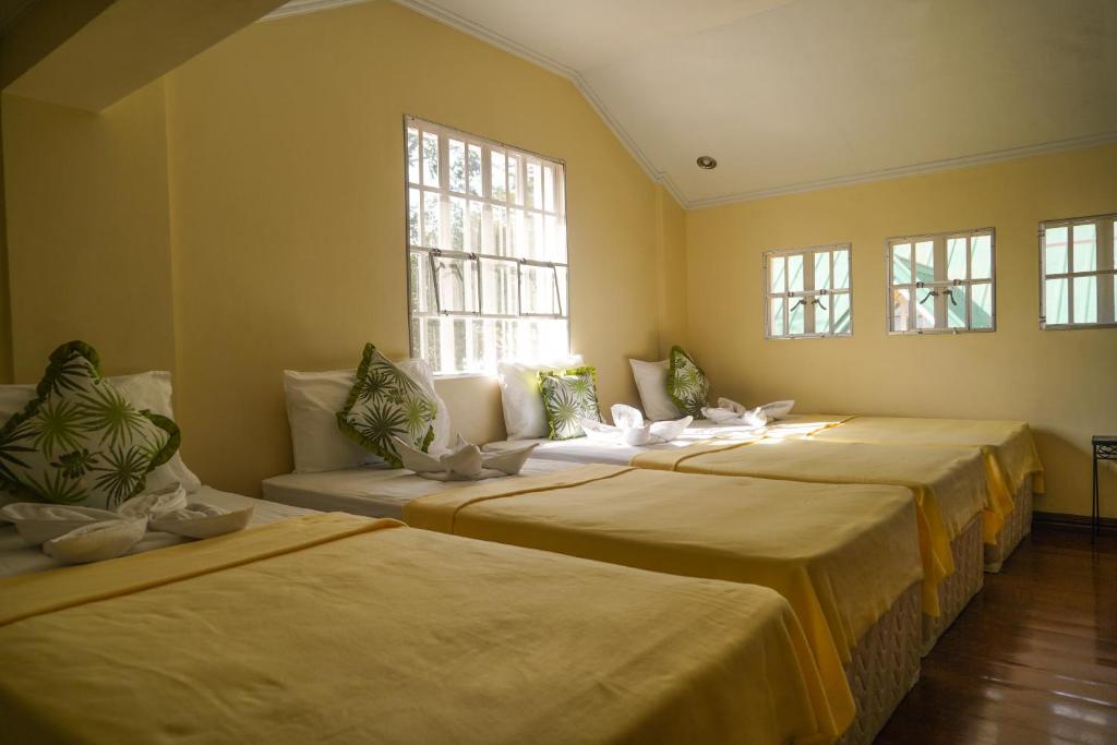 Charming Tagaytay Vacation Home