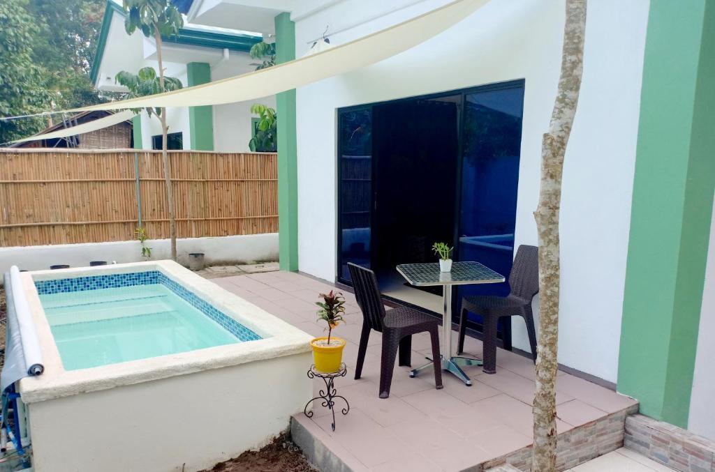 Chez Melanie Valencia Dumaguete GetAway