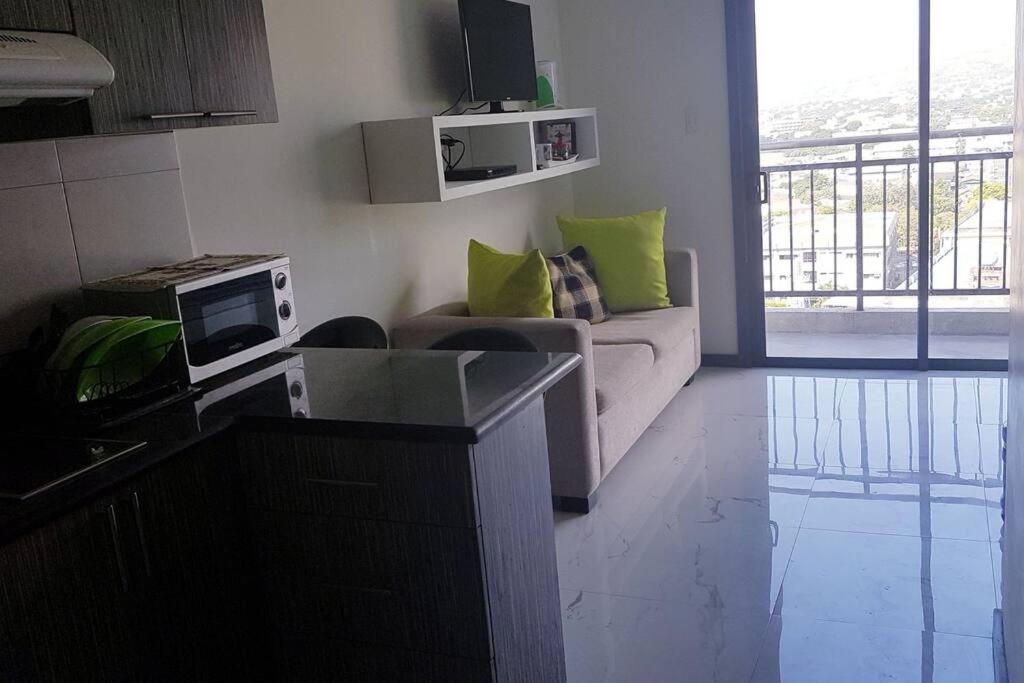 City Suites Ramos Luxury with Balcony