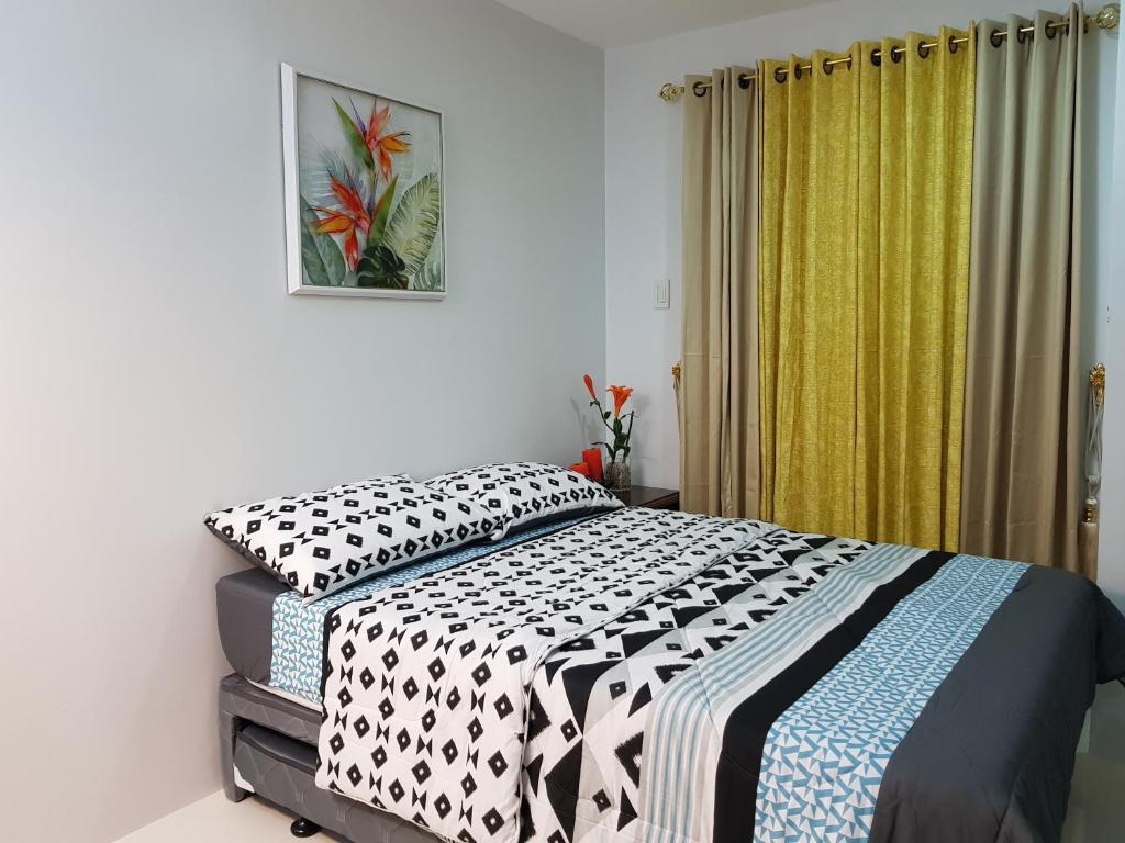 Cityscape Residences, Unit 702