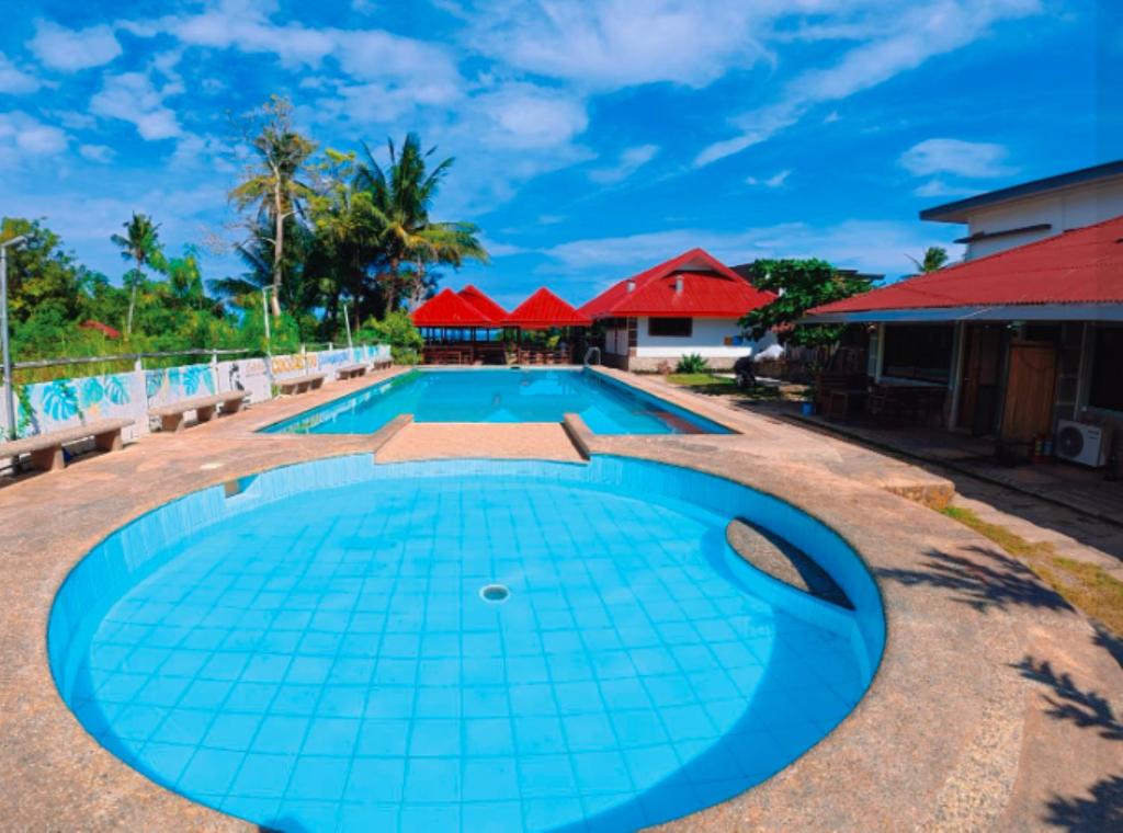 Cockatoo Pool & Beachfront Transient Your Relaxing Family Getaway by the Sea