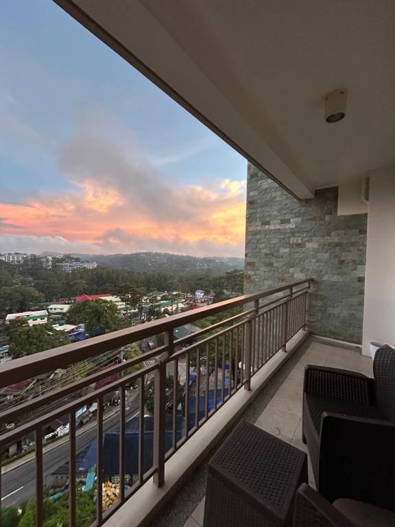 Comfortable 2 Bedroom Condo near tourist spots with free parking