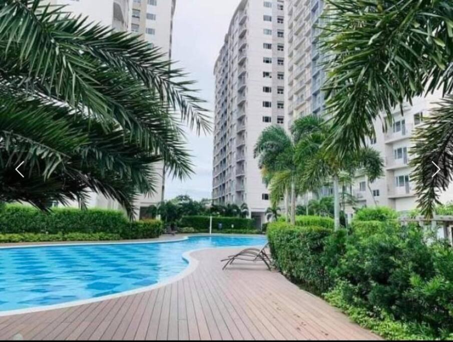 Comfy Studio unit with Wi-fi, Las Piňas City, parking rent optional