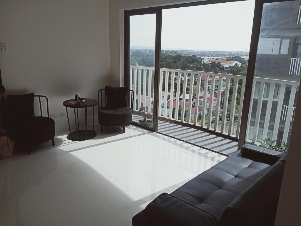 Condotel 810