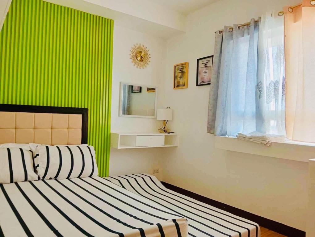 Studio unit Mesaverte Residence Near SM downtown Gaisano Mall Centrio Mall