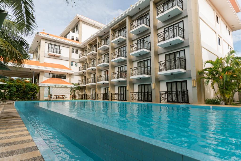 Costa Palawan Resort