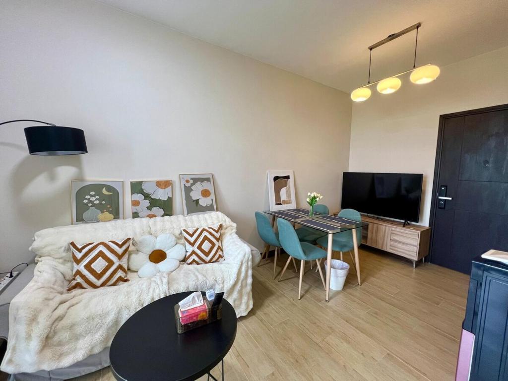 Okada Manila Gentry Manor Balcony 1br Unobstructed Scenic View