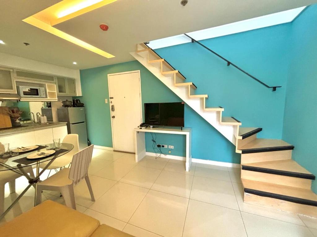 Cozy 2BR in BGC Fort Victoria